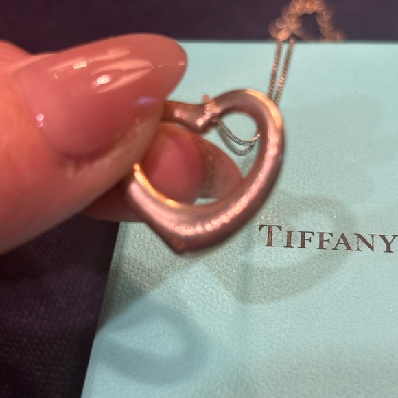 Tiffany & Co. large Elsa Peretti sterling Silver Open Heart Necklace .925 chain - Picture 7 of 9